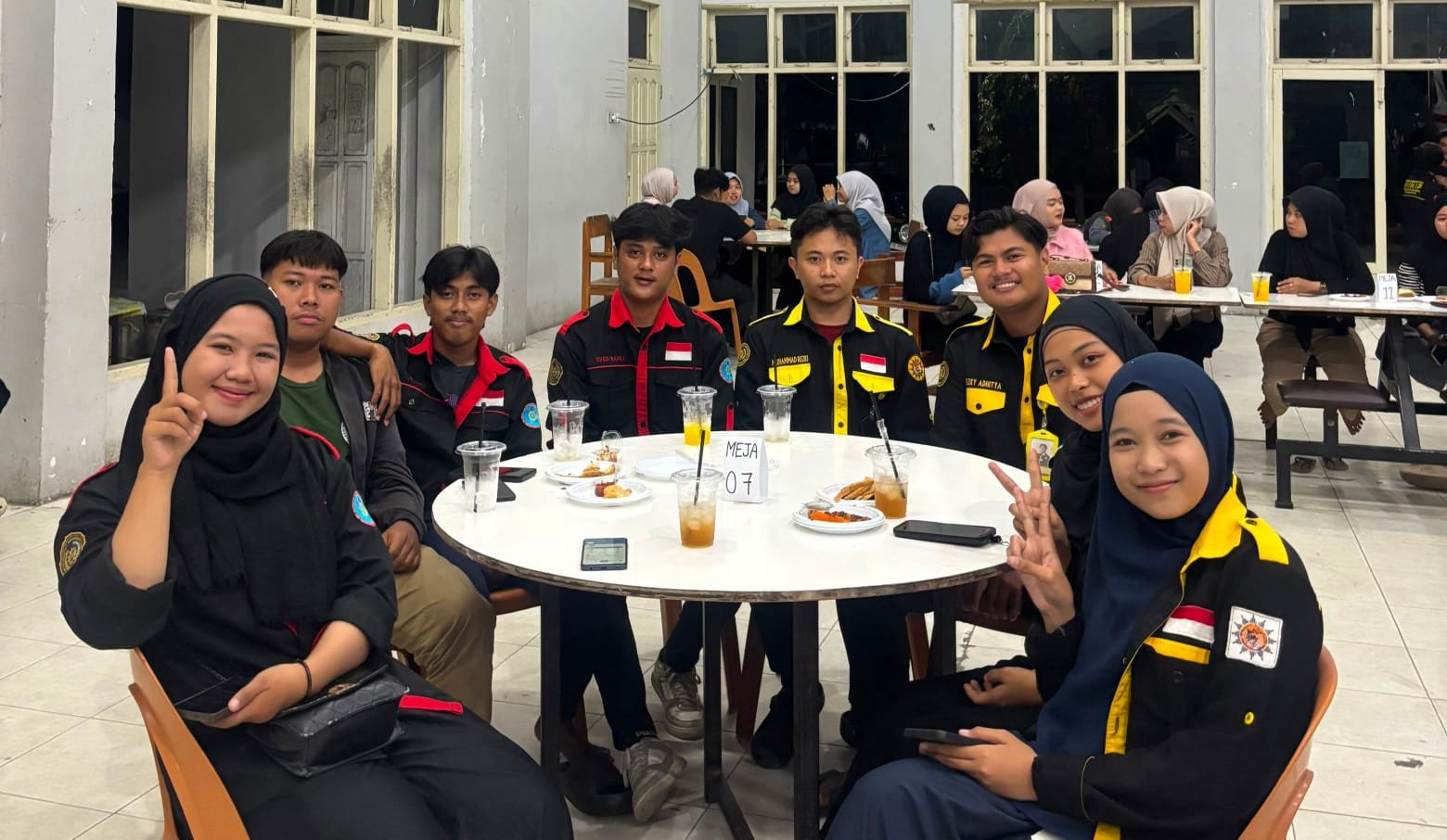 Mahasiswa Peduli, Bazar Amal HIMAP UMS Rappang Galang Rp1,2 Juta, Beras hingga Pakaian Bekas