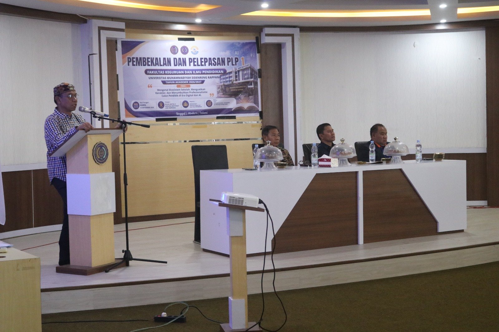 FKIP UMS Rappang Lepas Mahasiswa PLP 1, Kenalkan Kultur Sekolah di Era Digital AI