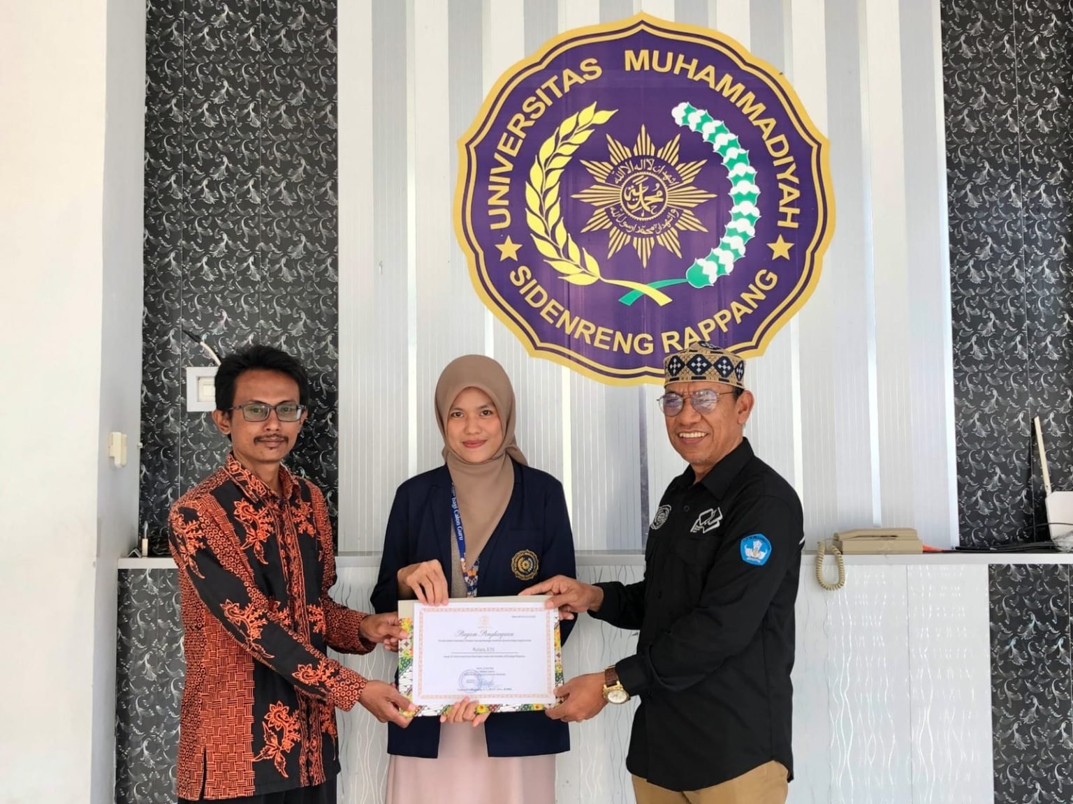 Raih Penghargaan Kemendikdasmen, Mahasiswa PPG UMS Rappang Harumkan Nama Kampus