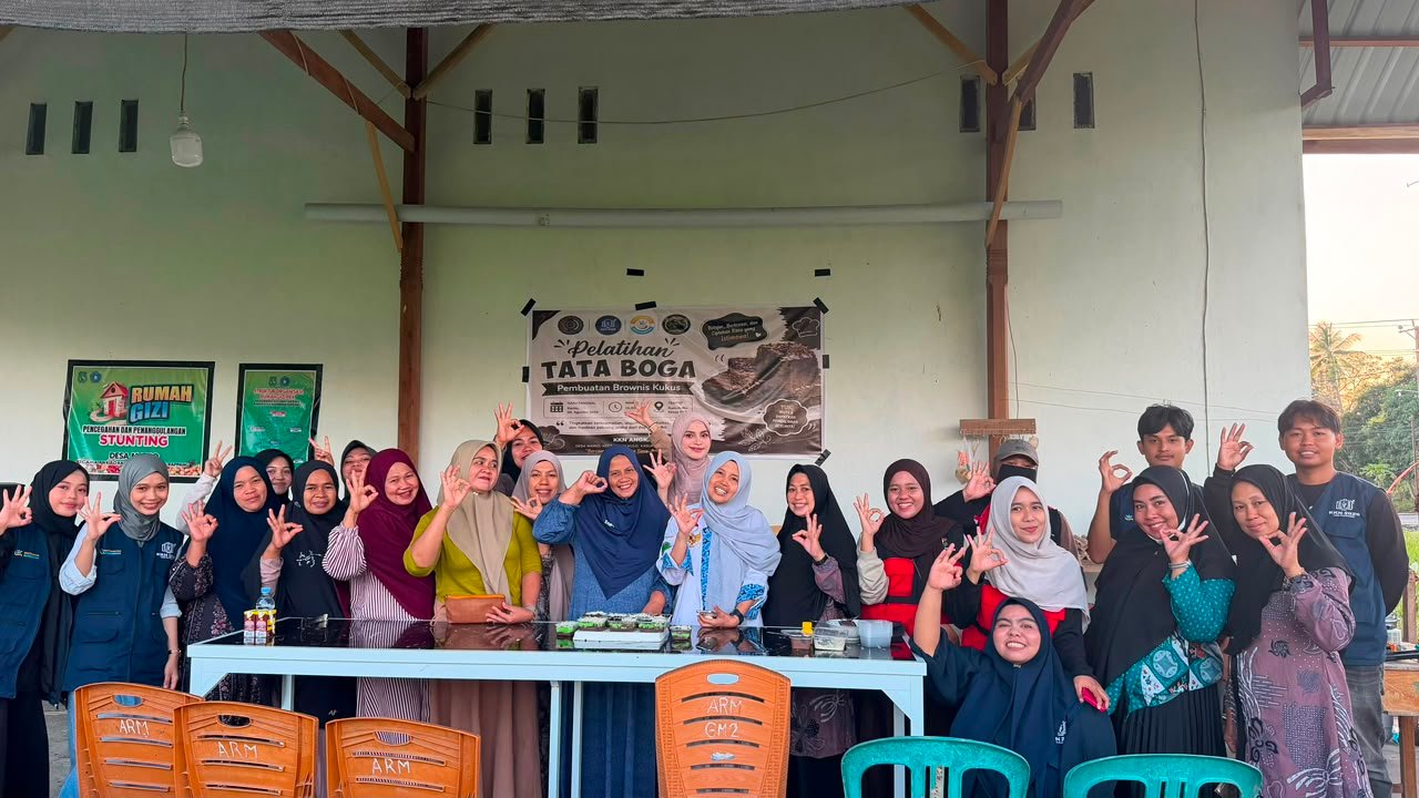 KKN UMS Rappang Latih Ibu-ibu PKK Desa Mario Bikin Brownies Kukus untuk Dikembangkan Jadi Produk UMK