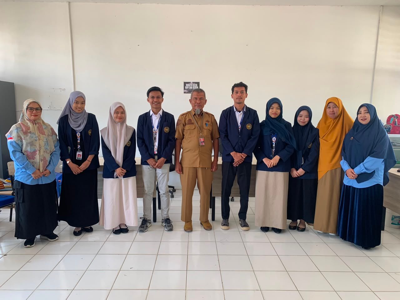 Awali Praktik Pengalaman Lapangan, Mahasiswa PPG UMS Rappang Diterima di SMP Negeri 6 Pangsid