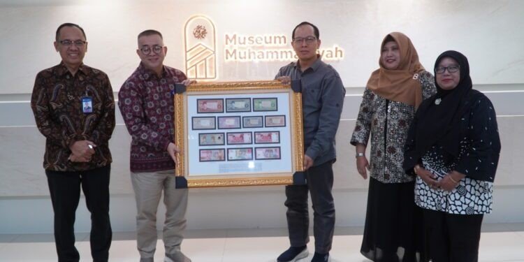 Bank Indonesia Serahkan Uang Rupiah Kuno kepada Museum Muhammadiyah