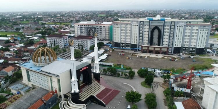 Foto-kampus-utama-Universitas-Ahmad-DahlanUAD-dari-ketinggian-Foto-Humas-UAD-1500x848-1-750x375.jpg 