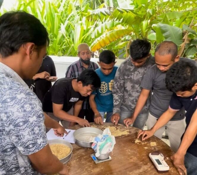 Mahasiswa Magang Prodi Agribisnis UMS Rappang Ikuti Uji Lab Kualitas Gabah di Bulog Sidrap