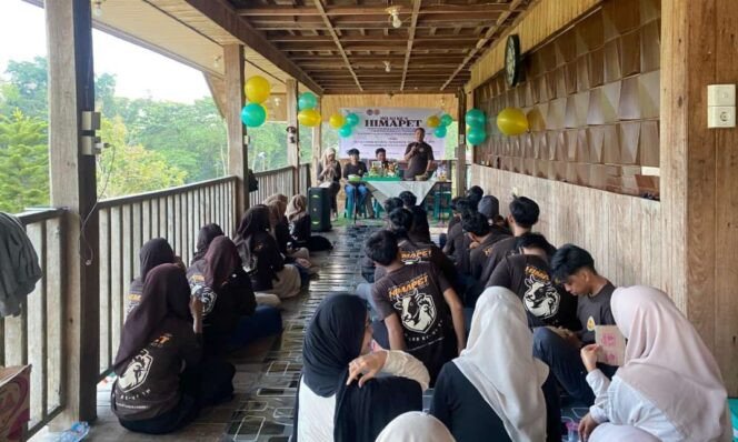 HIMAPET UMS Rappang Rayakan Milad Ke-6 di Bukit Saressang