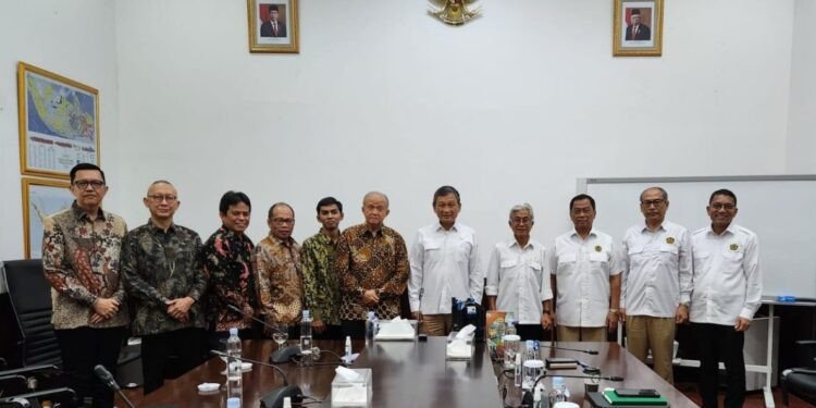 Kunjungan-Anwar-Abbas-ke-Menteri-ESDM-750x375.jpeg 