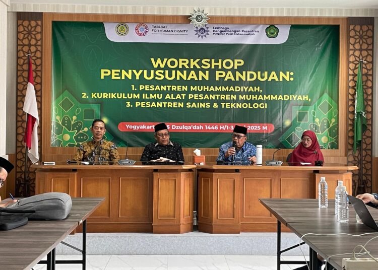 Muhammadiyah Susun Panduan Nasional Standarisasi Pesantren
