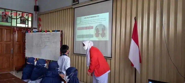 Praktik-Klinik-Kesehatan-Reproduksi-Penting-Diajarkan-Sejak-Dini_(1).jpg 