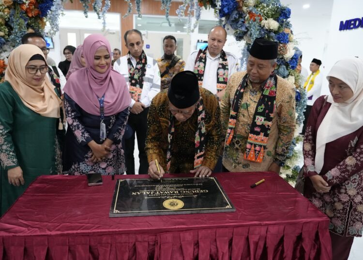 Haedar Resmikan Gedung Rawat Jalan Lima Lantai RSIJ Sukapura