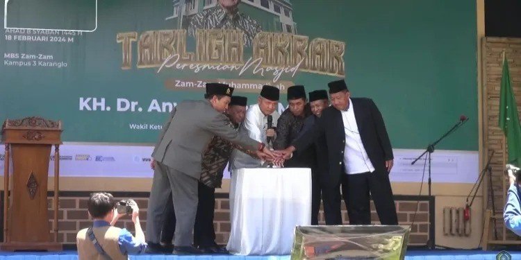 Anwar Abbas Resmikan Masjid Ponpes Zam-Zam Muhammadiyah Cilongok