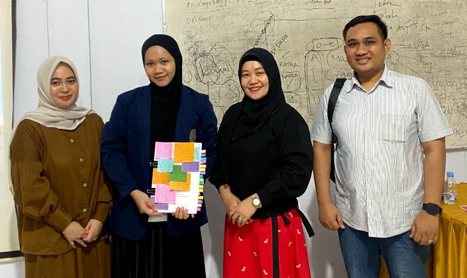 Mahasiswi Hukum Bisnis UMS Rappang Uji Efektivitas Perda Perlindungan UMKM Sidrap dalam Proposal