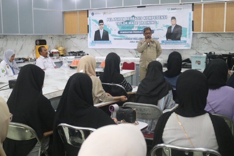 UMS Rappang dan PKBM Assikolaki Cetak Wirausaha Baru Melalui Pelatihan Olahan Produk Unggas 