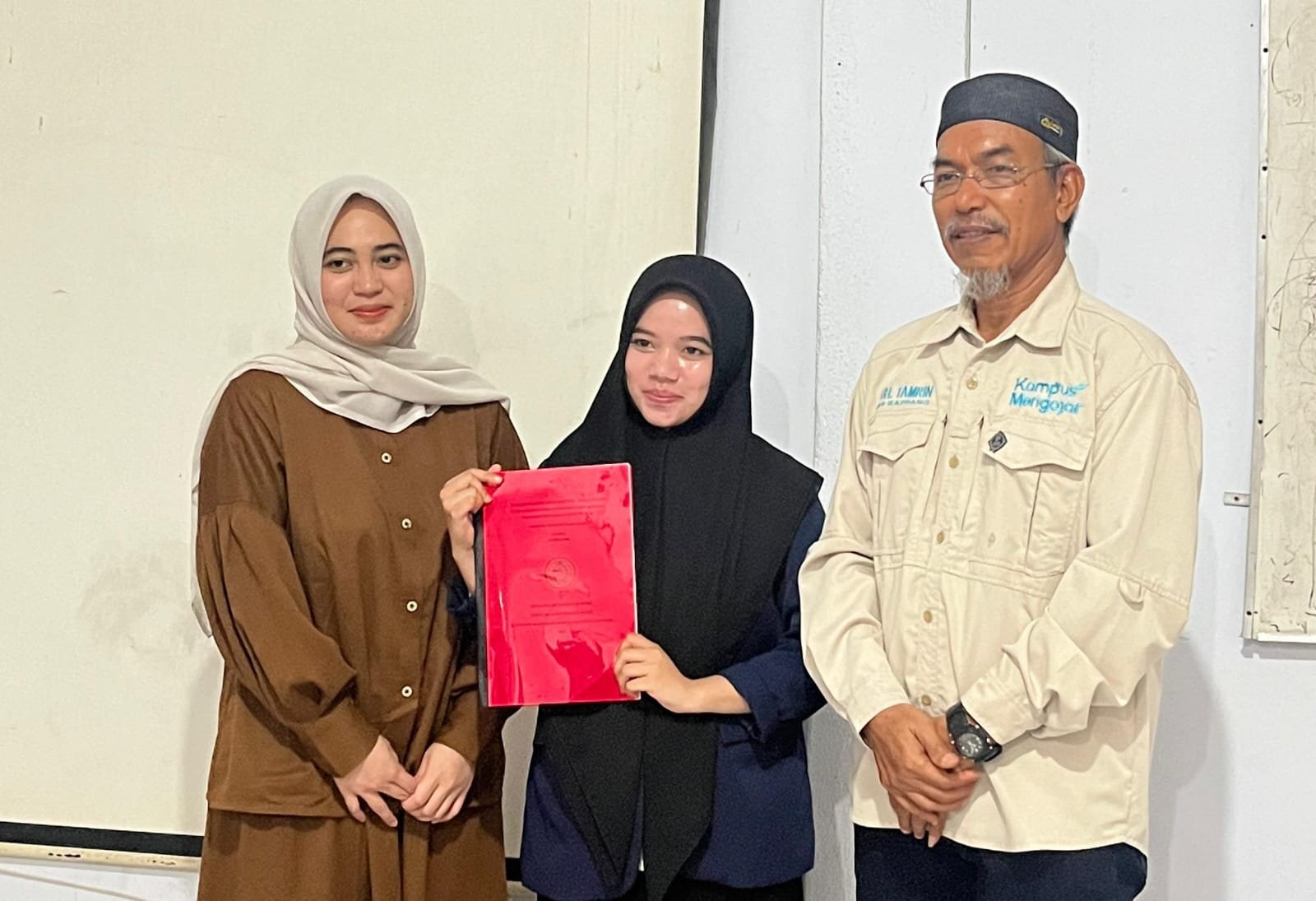 Seminar Proposal, Mahasiswa Hukum Bisnis UMS Rappang Ini Ulas Klausa Non-Kompetisi Bisnis Waralaba